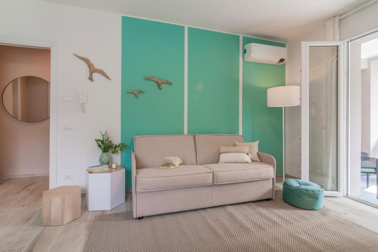 Ninfea Apartments By Wonderful Italy Лецено Екстериор снимка