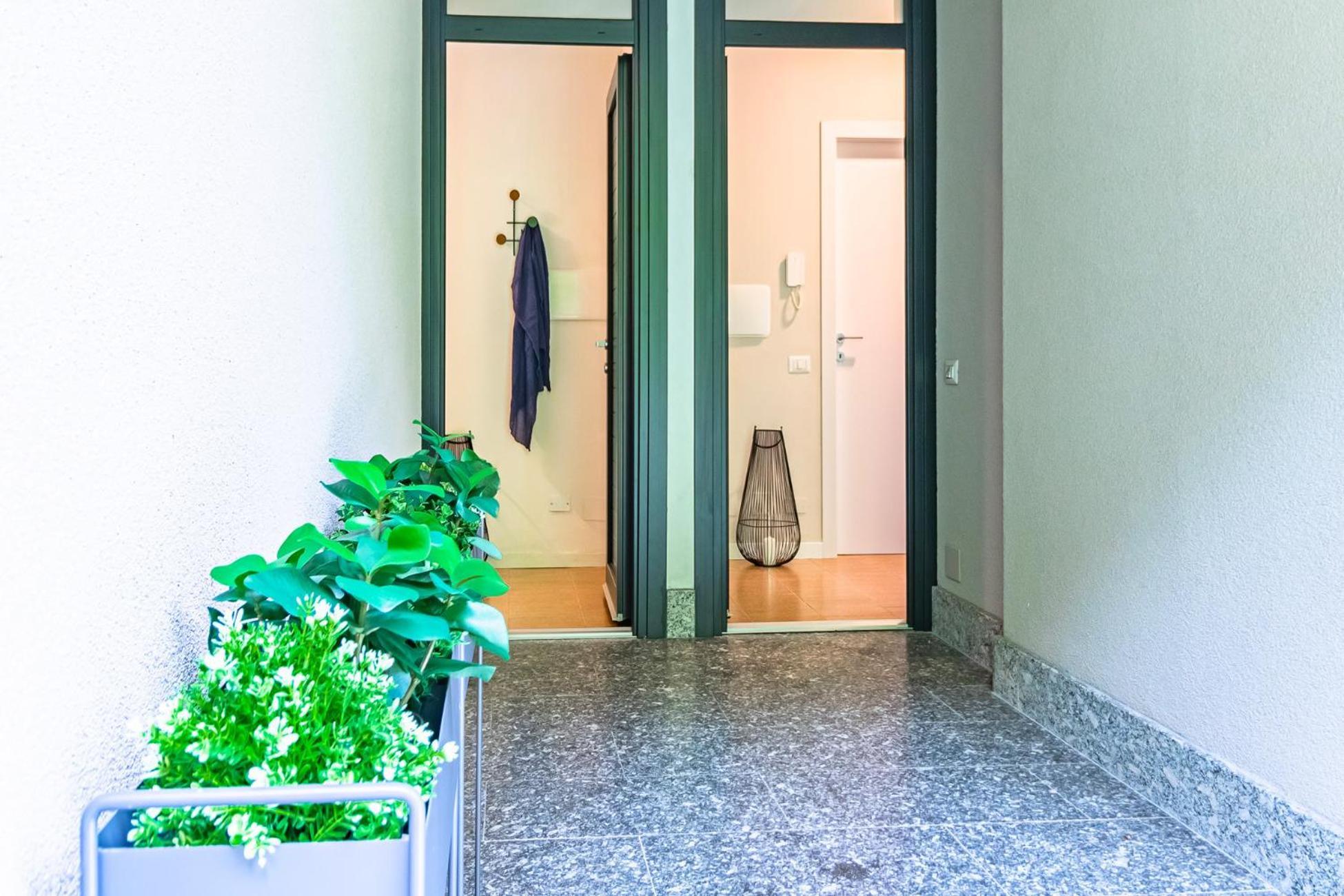 Ninfea Apartments By Wonderful Italy Лецено Екстериор снимка
