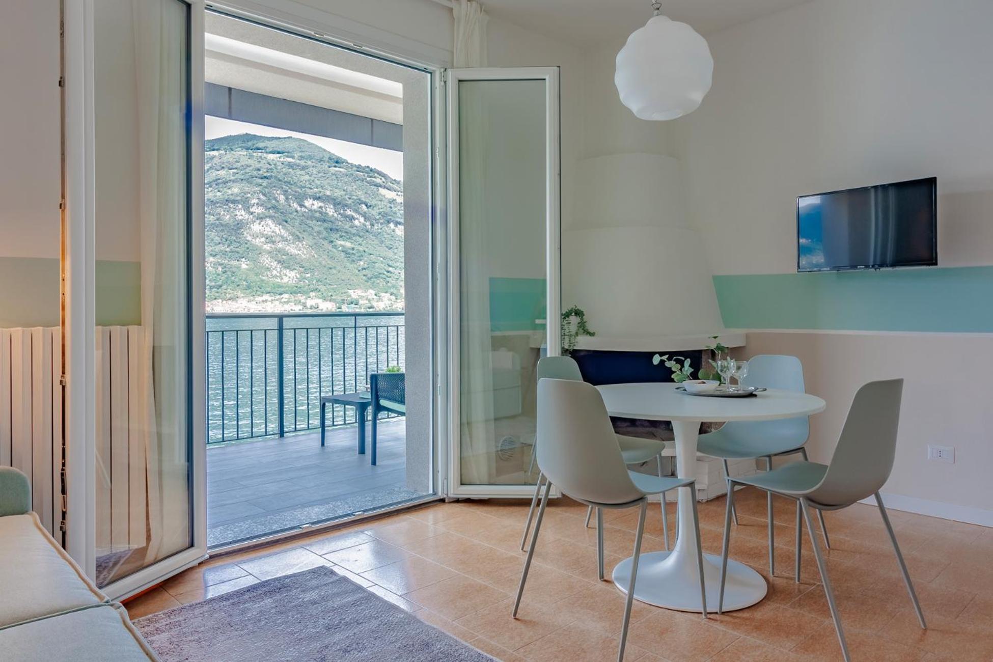 Ninfea Apartments By Wonderful Italy Лецено Екстериор снимка