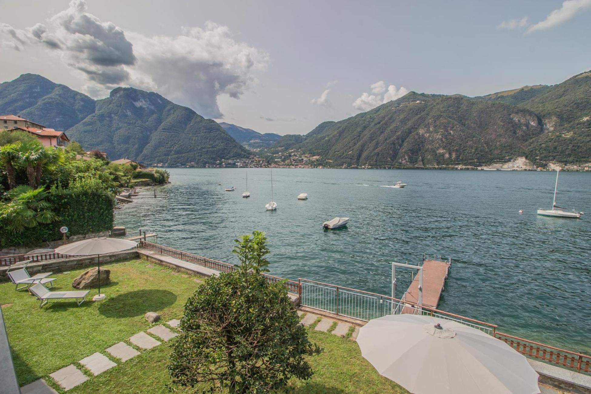 Ninfea Apartments By Wonderful Italy Лецено Екстериор снимка