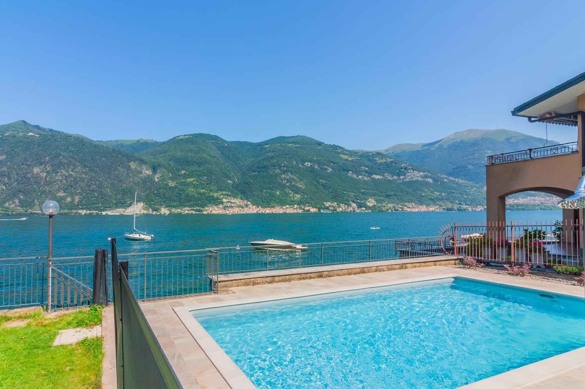 Ninfea Apartments By Wonderful Italy Лецено Екстериор снимка