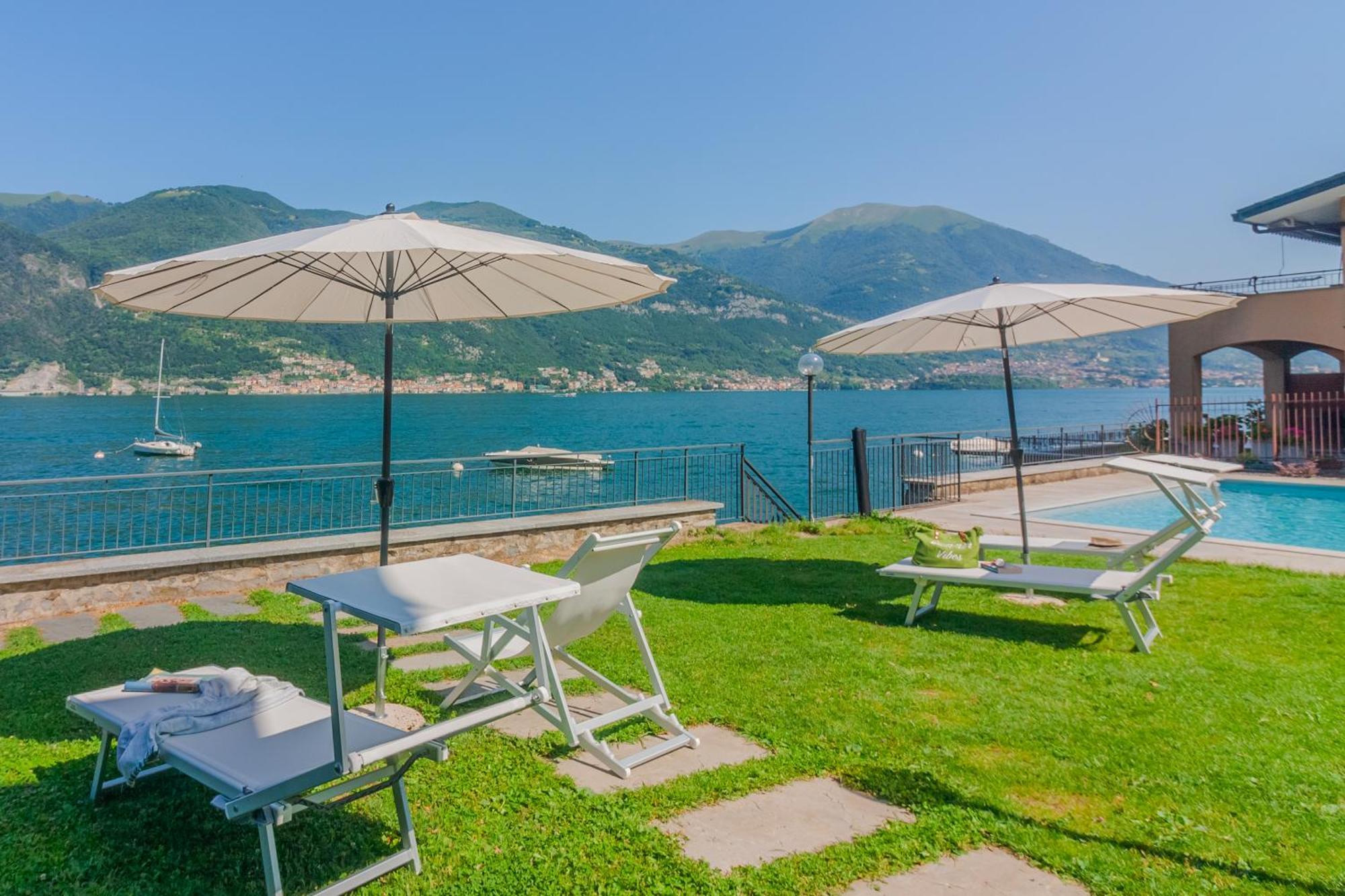 Ninfea Apartments By Wonderful Italy Лецено Екстериор снимка